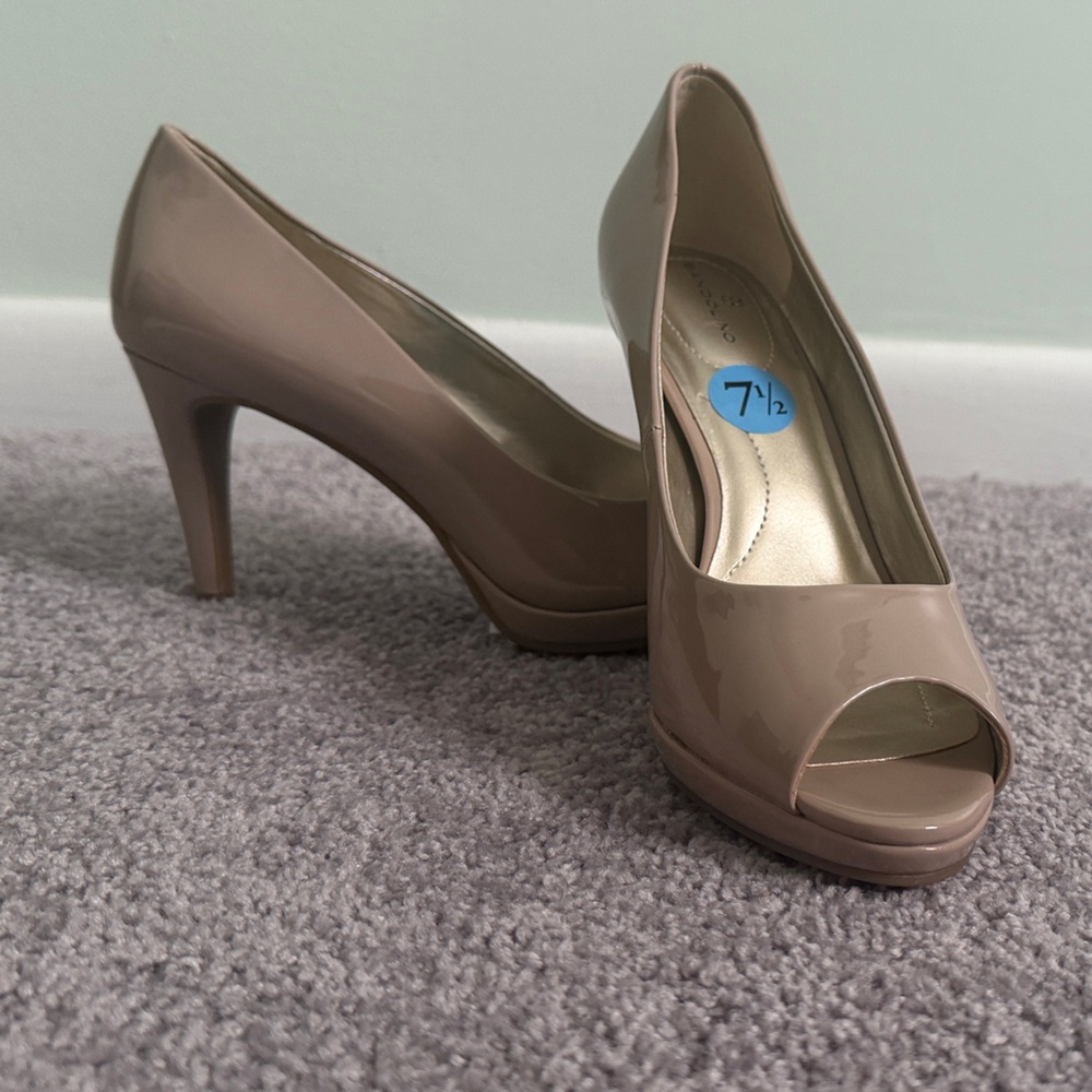 Bandolino Nude Patent Peep-Toe Pumps